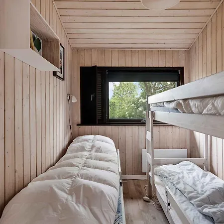 Beautiful Sunsets 100 Meters From The * Brenderup