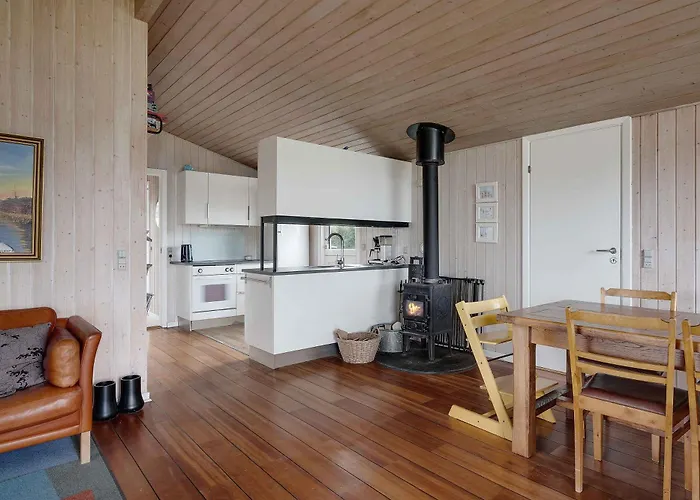 Beautiful Sunsets 100 Meters From The Holiday home *