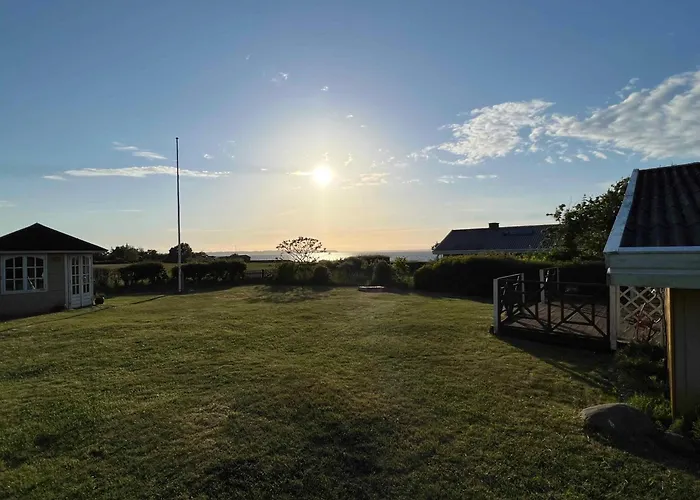 Beautiful Sunsets 100 Meters From The Holiday home