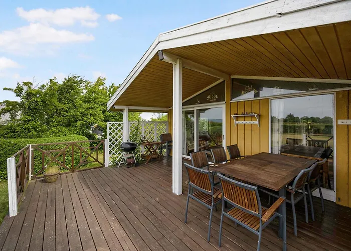 Beautiful Sunsets 100 Meters From The Holiday home *