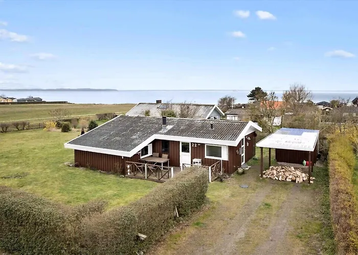 Holiday home Beautiful Sunsets 100 Meters From The *